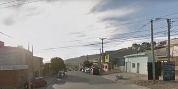 Le robaron el auto y lo encontró abandonado en barrio Ceferino