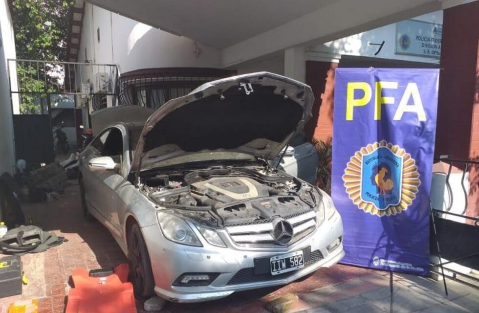 Abandonaron un auto de alta gama con droga y disparos en Salta