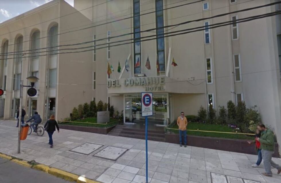 Se incendió un hotel en el centro de Neuquén