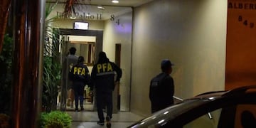 Se llevaron a cabo varios allanamientos para dar con el paradero de Oscar Thomas\u002E (Foto: Twitter)