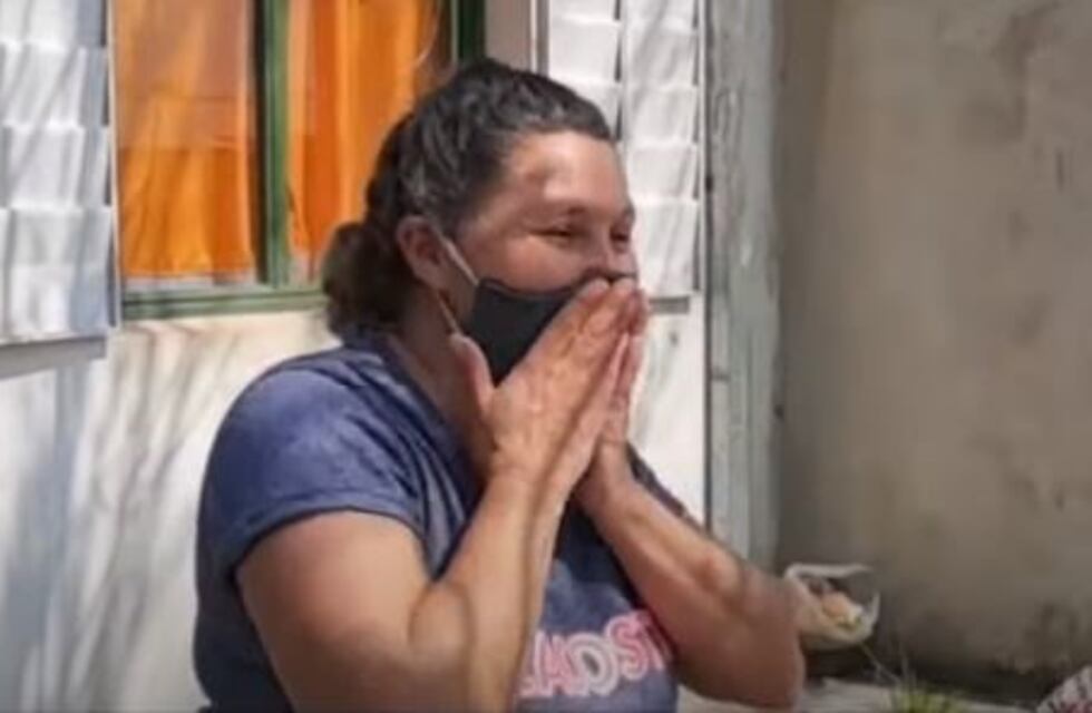 Día del Maestro: niños en caravana y con regalos saludaron a la seño Griselda