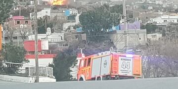 El humo cubrió parte del barrio\u002E