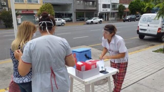 Comenzaron a vacunar a los mayores de 65 años de Mar del Plata (Foto: El Marplatense)