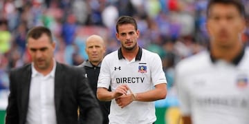 El delantero uruguayo insiste con jugar en Belgrano, pero se complicó\u002E