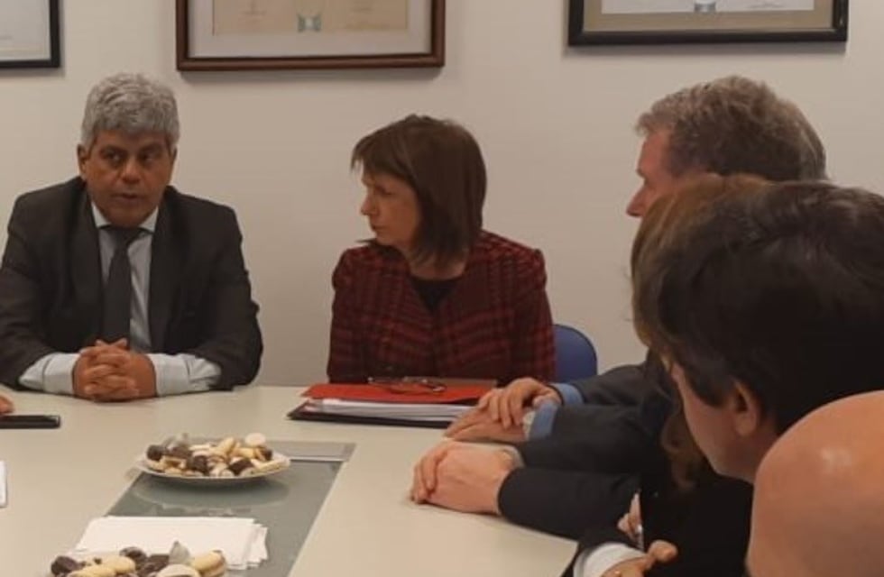 Bullrich recorrió el Centro de Justicia Penal baleado y prometió "apoyo concreto a los magistrados"