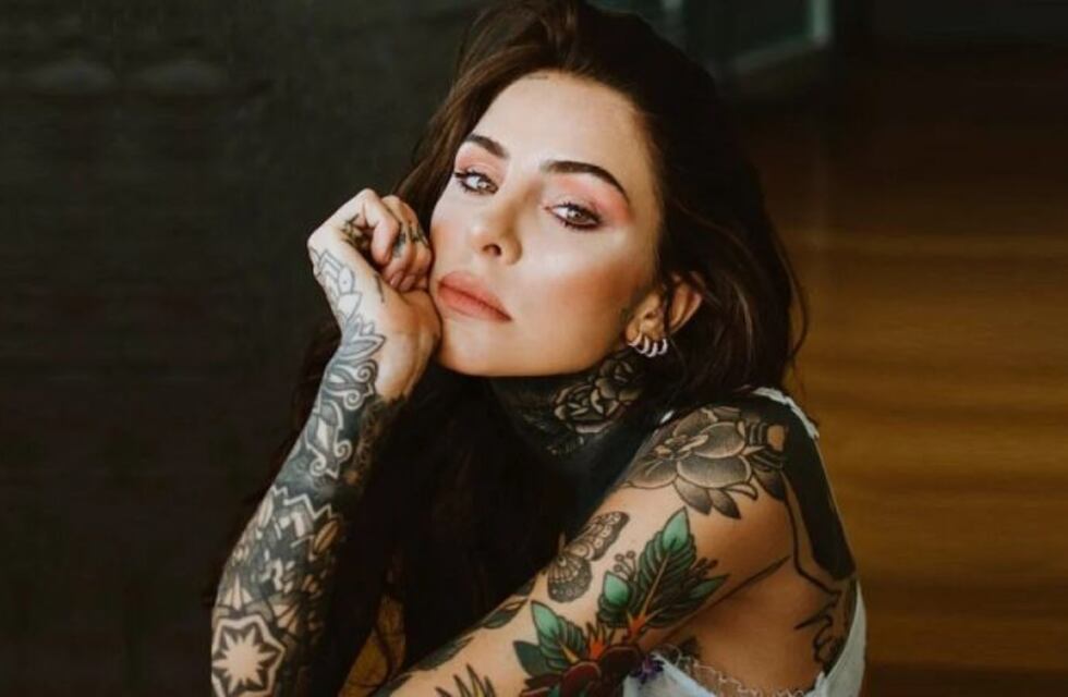 Cande Tinelli posteó una foto sin ropa y con un mensaje misterioso