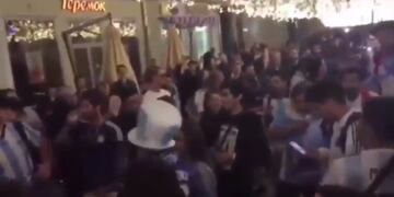 Argentinos y uruguayos, unidos contra Chile\u002E