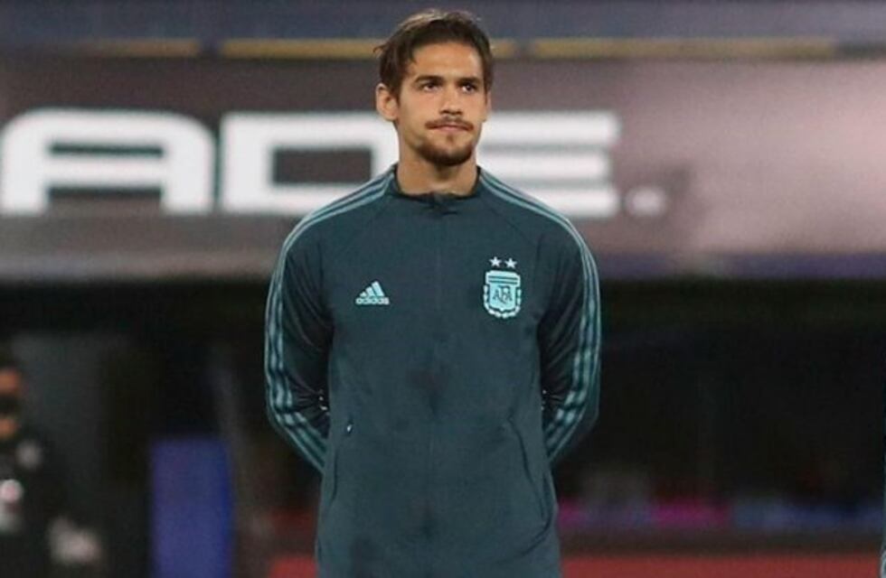 Lucas Martínez Quarta dio negativo de Covid-19 y viaja para sumarse a la Selección