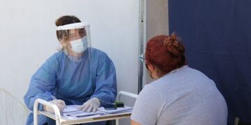 Sigue en alza: reportaron 2\u002E470 casos de coronavirus en Santa Fe (Gobierno de Santa Fe)