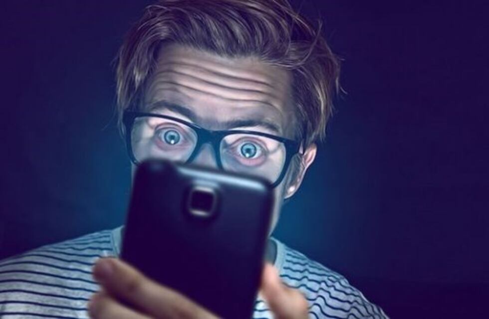 ¿Sirven las lentes con filtros bloqueadores de la luz azul?