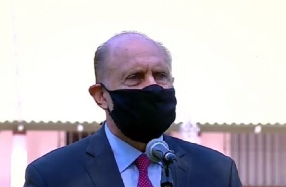 Perotti evalúa donar salarios del Ejecutivo pero cree que es "simbólico"