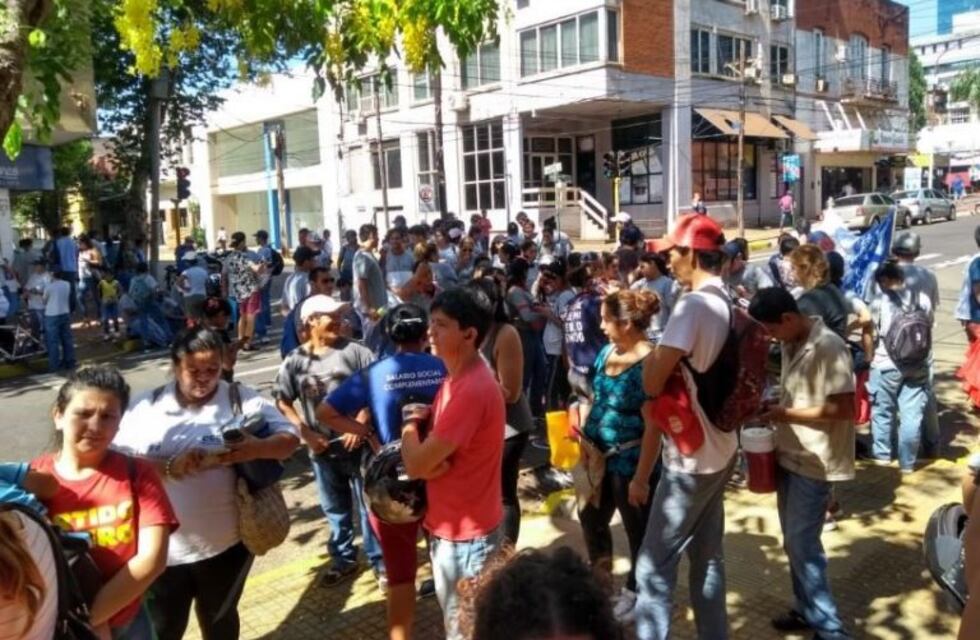 Posadeños marchan en contra del aumento del boleto