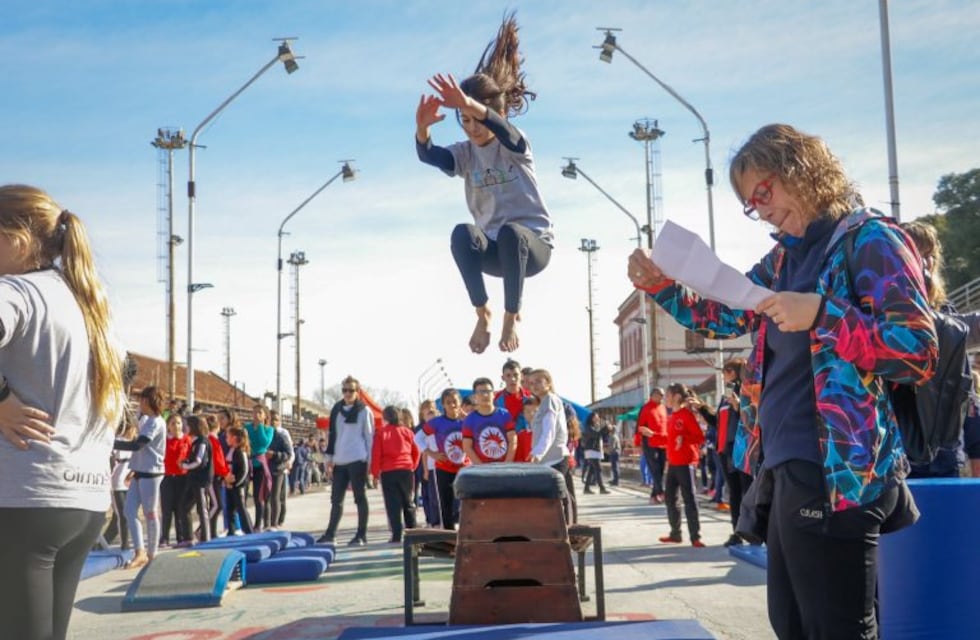 Con gran participación de estudiantes se celebró el Día Olímpico
