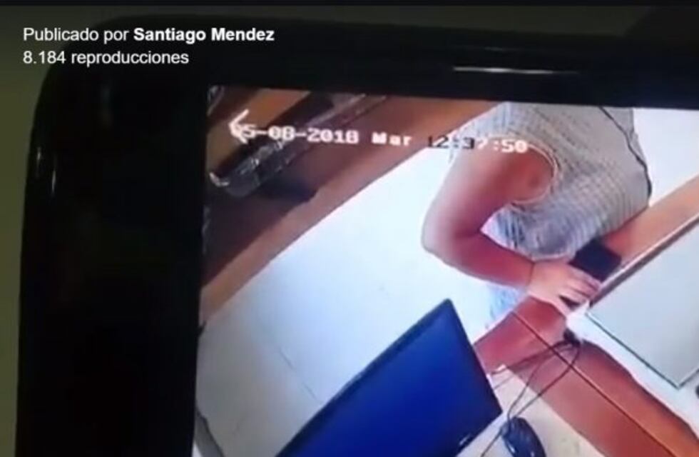 Le robaron el celular, difunde vídeos para dar con la ladrona