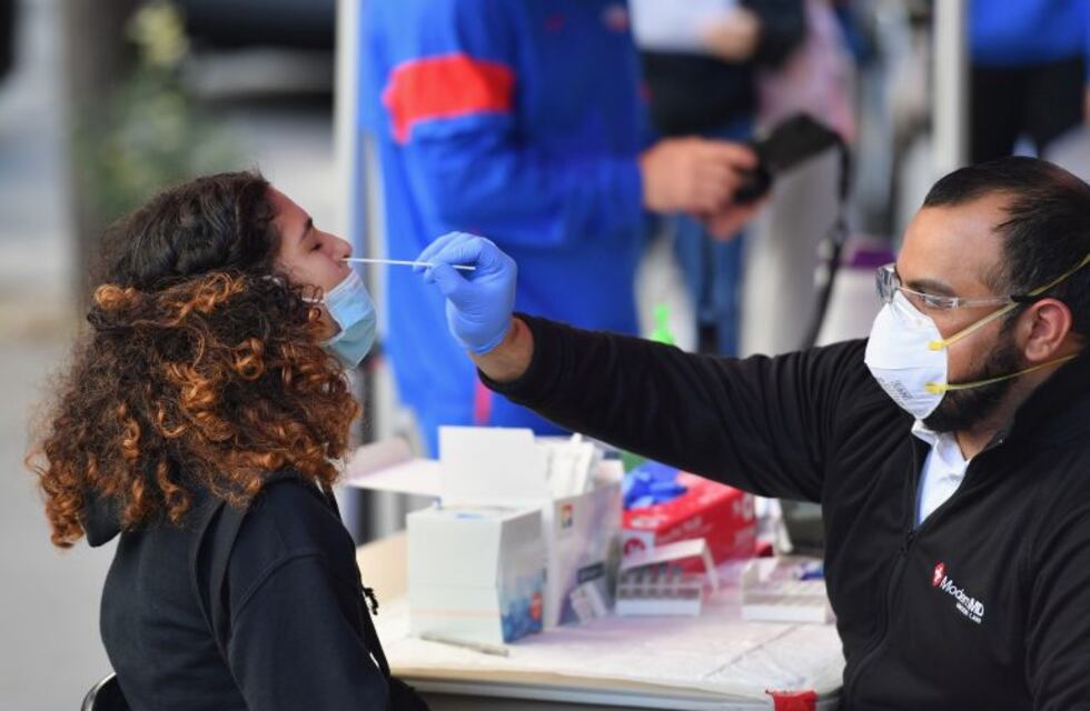 Habrá hisopados gratuitos a todos los trabajadores de la UNR