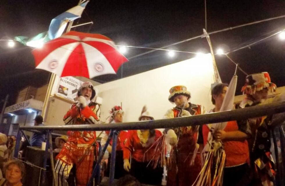 Exitosa participación puntaltense del corso gratuito "El castillo"