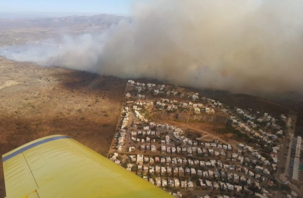 Impresionante incendio en La Calera