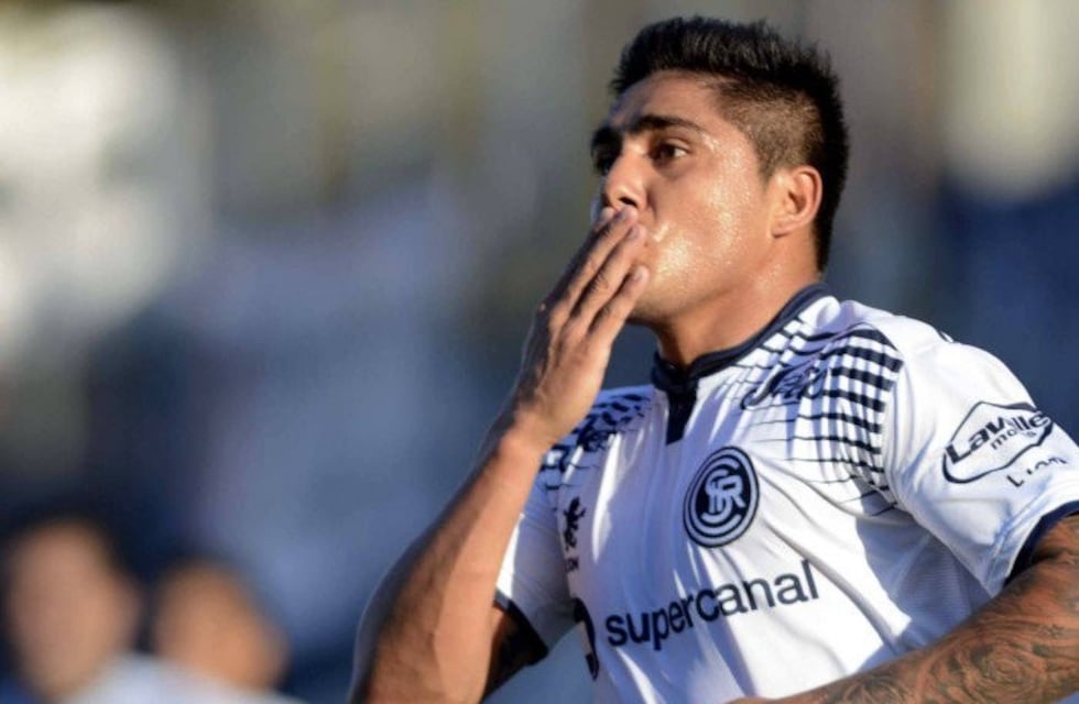 Cristian Tarragona, el delantero apuntado por Llop para Newell's