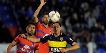 DYN604, BUENOS AIRES 02/10/16, TIGRE VS. BOCA JRS.rnFOTO:DYN/PABLO AHARONIAN. cancha tigre fernando zuqui futbol torneo primera division 2016 futbol futbolistas tigre boca juniors