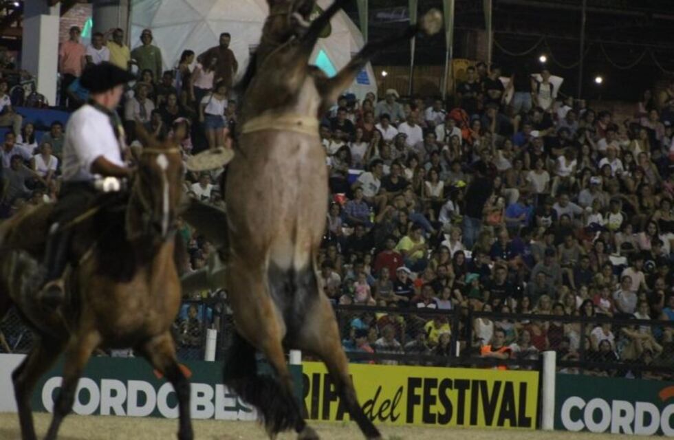 En fotos, así fue la secuencia del accidente que le costó la vida a un jinete en Jesús María