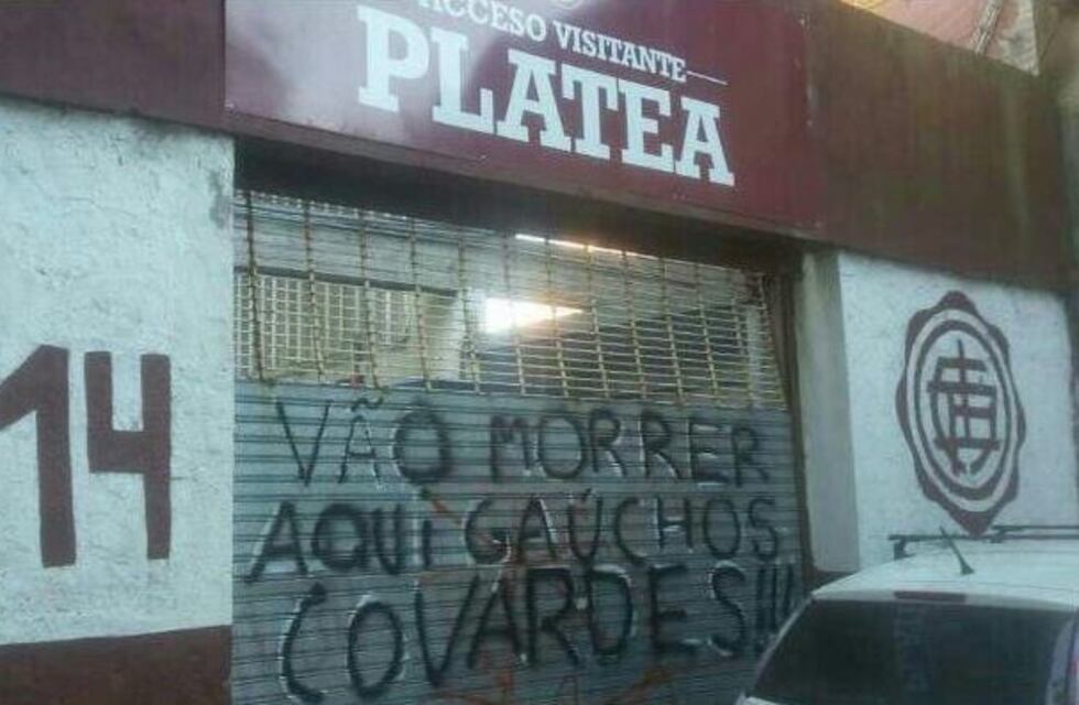 Pintadas amenazantes de los hinchas del Gremio en la previa de la final