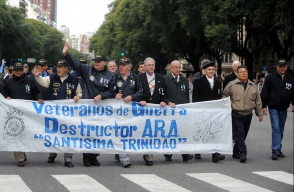 Los veteranos de Malvinas fueron las estrellas del desfile por el 9 de Julio