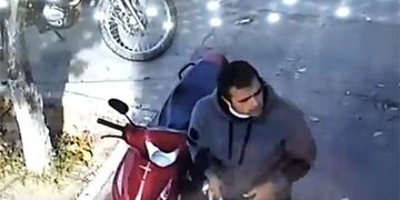 Robó a plena luz del día\u002E