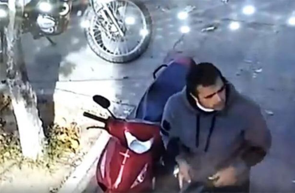 Detuvieron al hombre que robó una moto a plena luz del día en La Banda