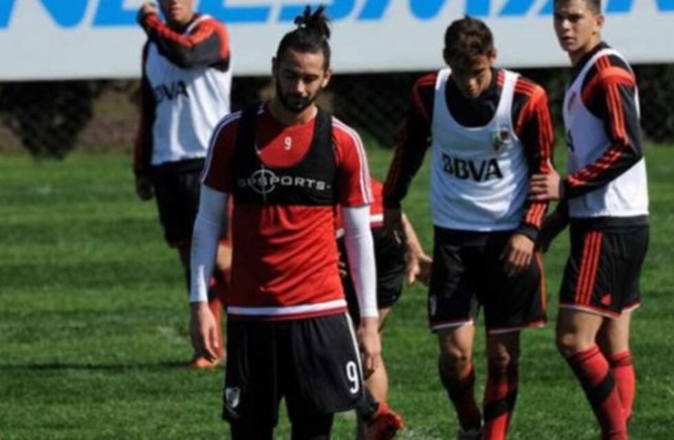 ¡Se volvió a lesionar el mendocino Marcelo Larrondo!