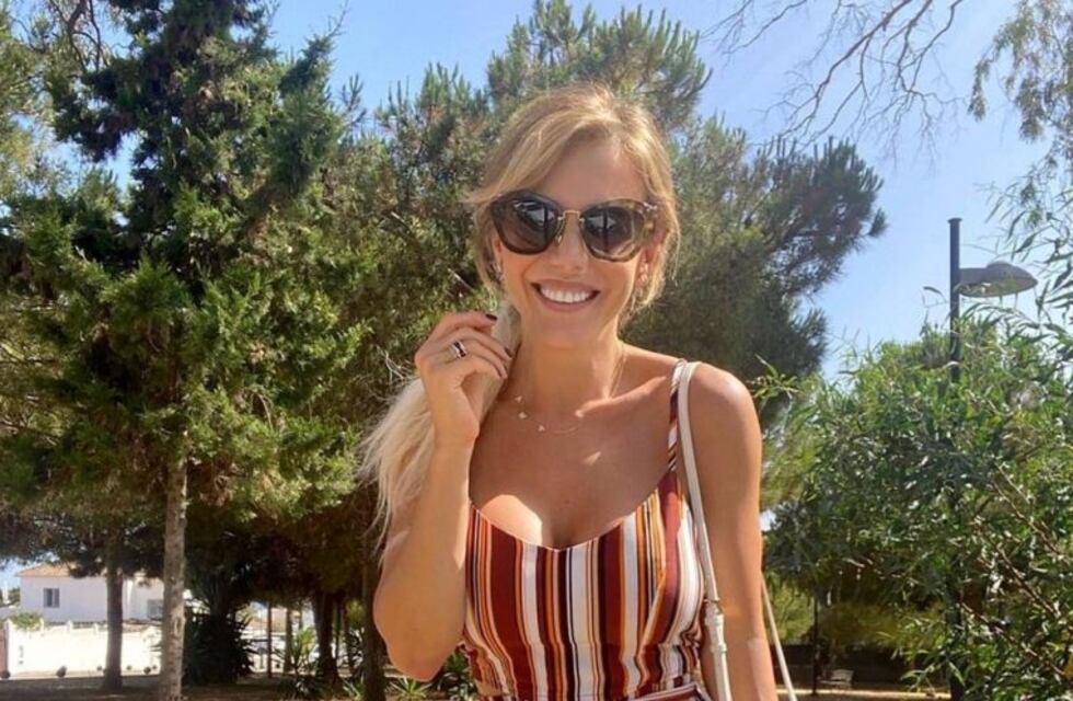 Evangelina Anderson posó en corset y provocó una explosión en las redes sociales