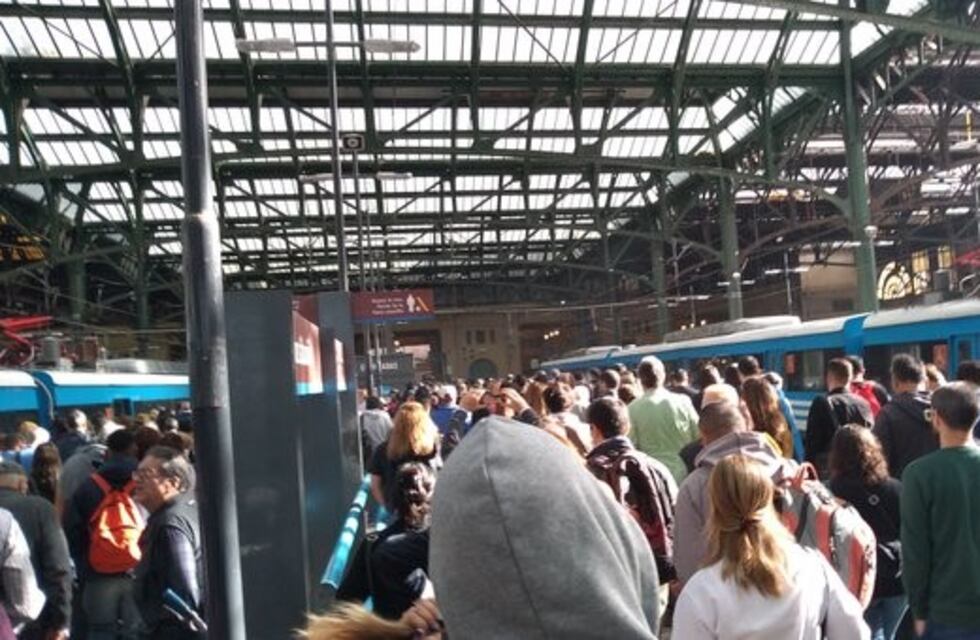 Complicaciones para viajar por las restricciones en el transporte por el coronavirus