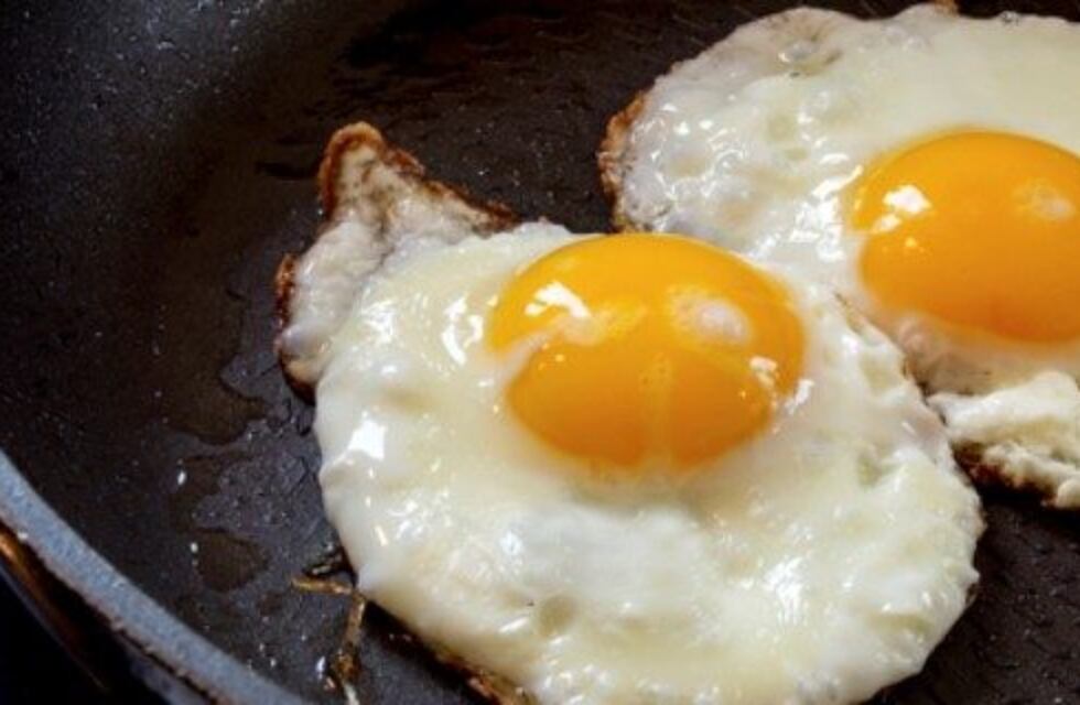 Descubrió un lago que era igual a dos huevos fritos y se volvió viral