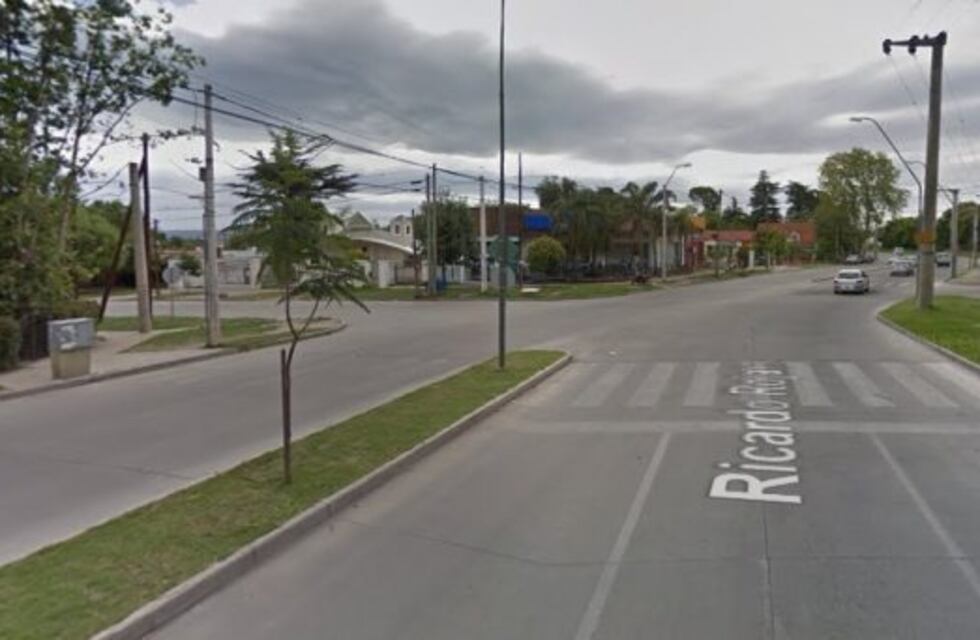 Falleció un joven al chocar su vehículo contra un árbol, en Córdoba