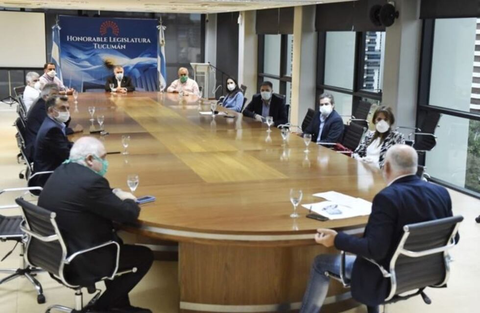 Coronavirus: reunión en la Legislatura de Tucumán