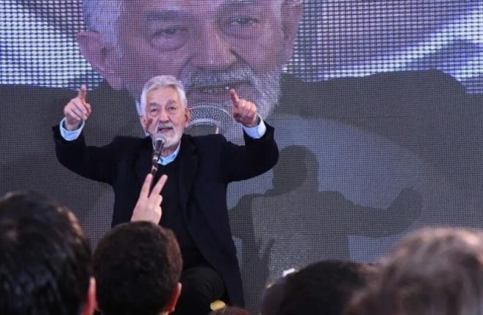 Alberto Fernández felicitó a Rodríguez Saá y lo convocó a trabajar por "un país más justo"