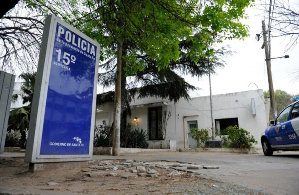 Imputaron a dos policías por pedir dinero para devolver una moto secuestrada