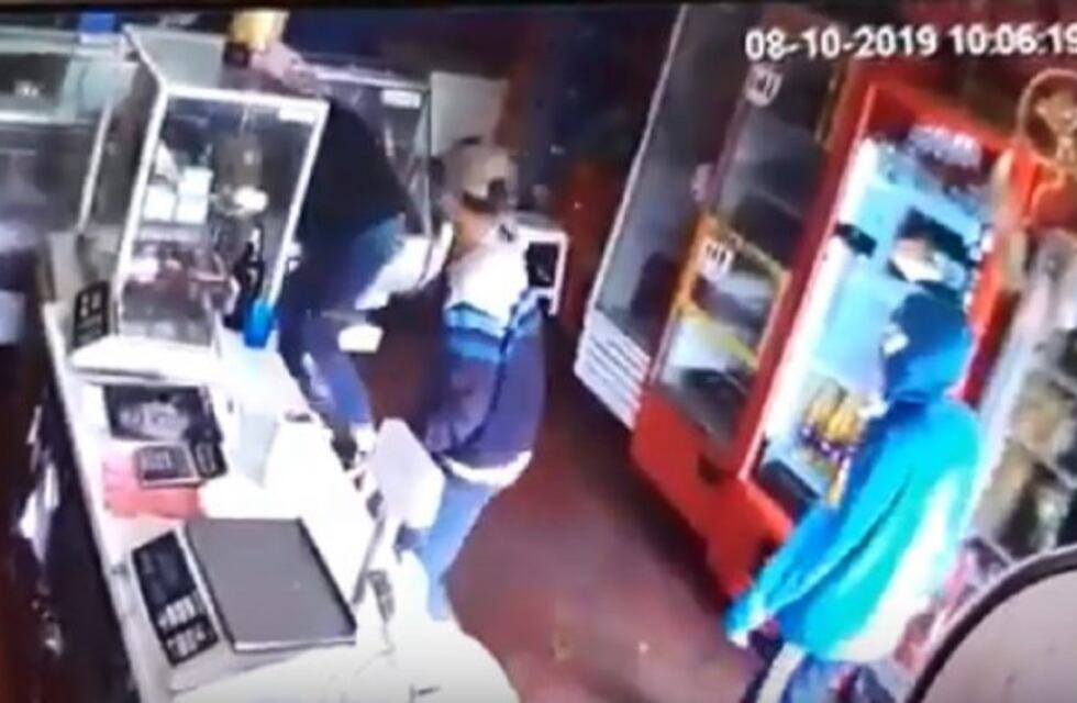 Detuvieron a uno de los ladrones que disparó a comerciante durante el robo a una rotisería
