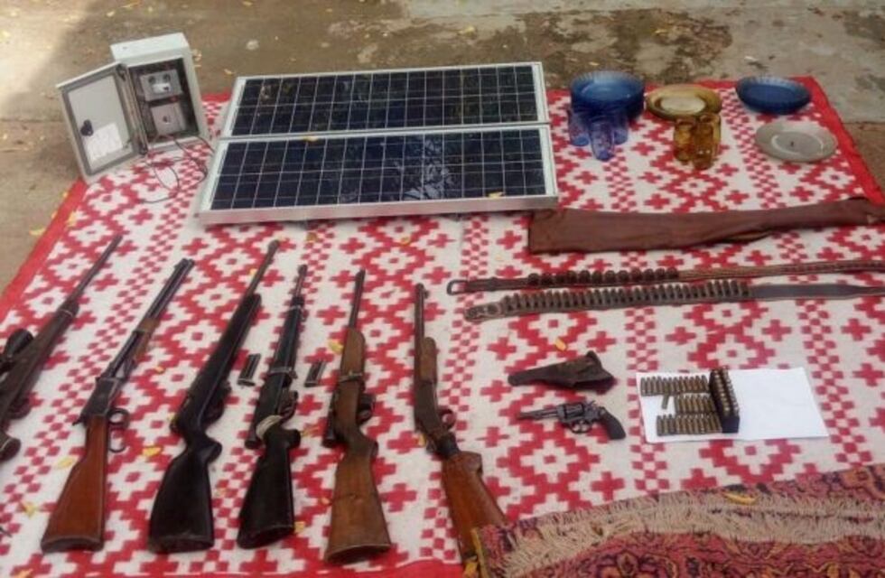 Detuvieron a dos hombres con armas y objetos robados