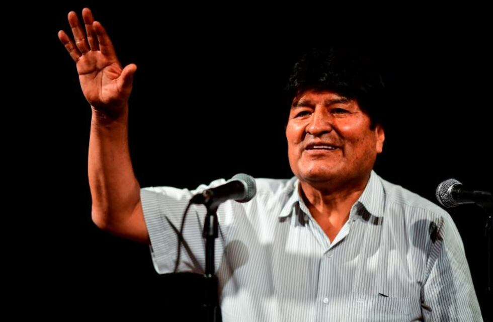 Evo Morales dijo que la orden de detención "no procede" porque sigue "siendo presidente"