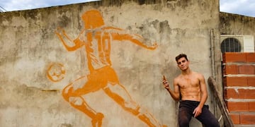 El Mural dedicado a Diego Maradona pintado por Juan Luis Alfaro\nCrédito: Facebook Alfaro