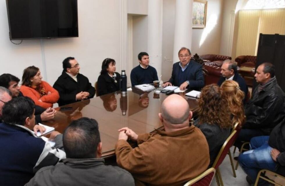 Tassano y la AOEM se reunieron con vistas a la modernización del Municipio