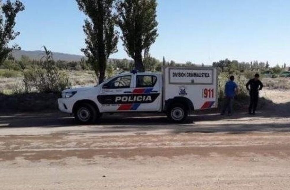 Encontraron a un hombre muerto en un callejón y nadie lo reclama