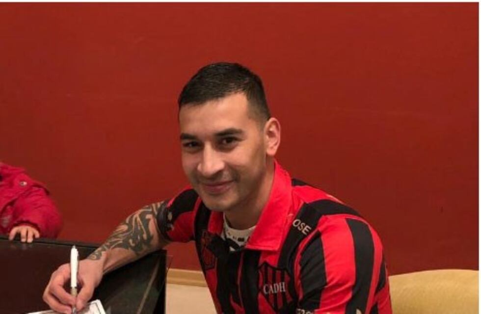 El presidente de Douglas salió a respaldar al jugador Senegalles