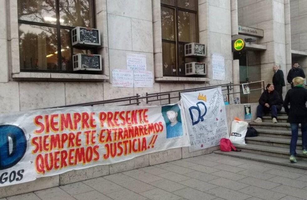 Piden archivar la causa por homicidio culposo contra un joven que violó la prisión domiciliaria