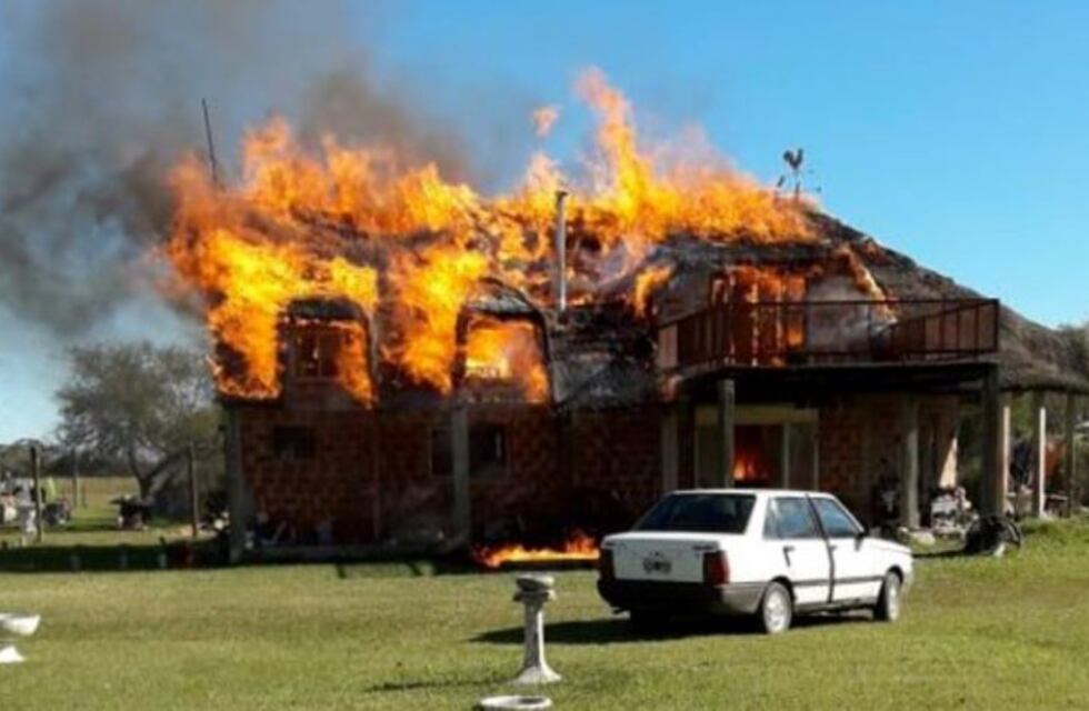 Una vivienda fue consumida por las llamas en San José