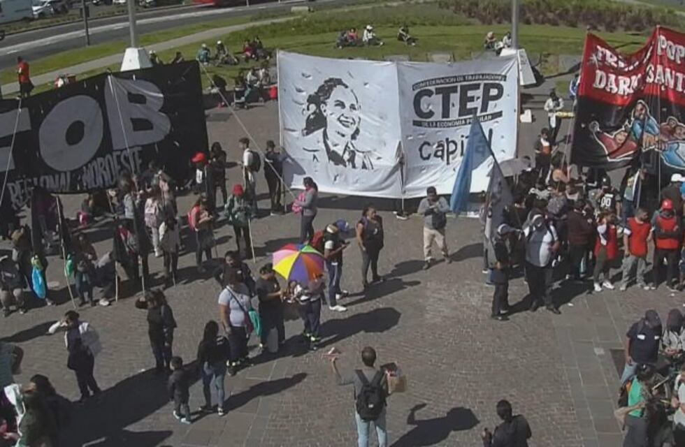 Organizaciones sociales se manifestaron y anunciaron que se sumarán al paro de la CGT