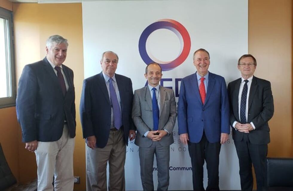 Schiaretti gestiona en París 150 millones de euros con la Agencia Francesa de Desarrollo