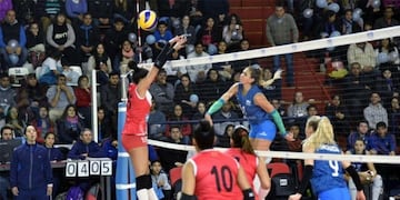 El bloqueo peruano funcionó muy bien y fue determinante para el triunfo ante Las Panteras, por 3-0\u002E