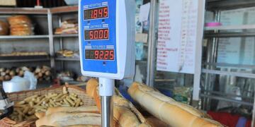 Efecto dólar: empresarios de la panificación analizan el aumento que tendrá el costo del pan