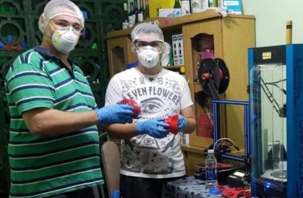 Arroyito: en el Ipetaym 68 imprimen máscaras para establecimientos de salud